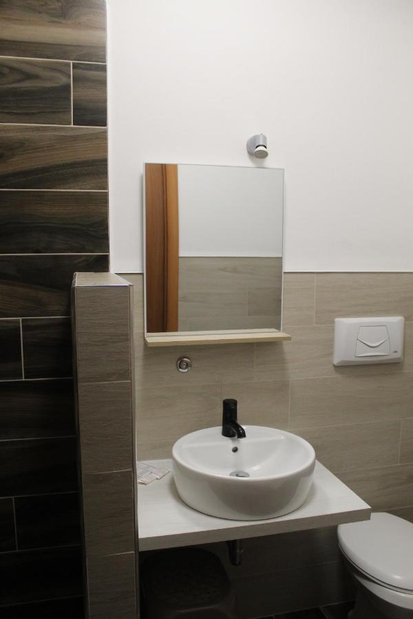 Manfredi Sea Room В'єсте Екстер'єр фото