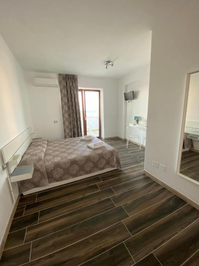 Manfredi Sea Room В'єсте Екстер'єр фото